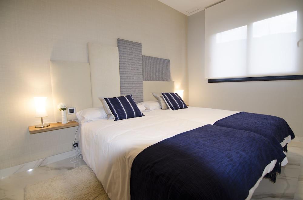 Sunset Drive Mar Holidays