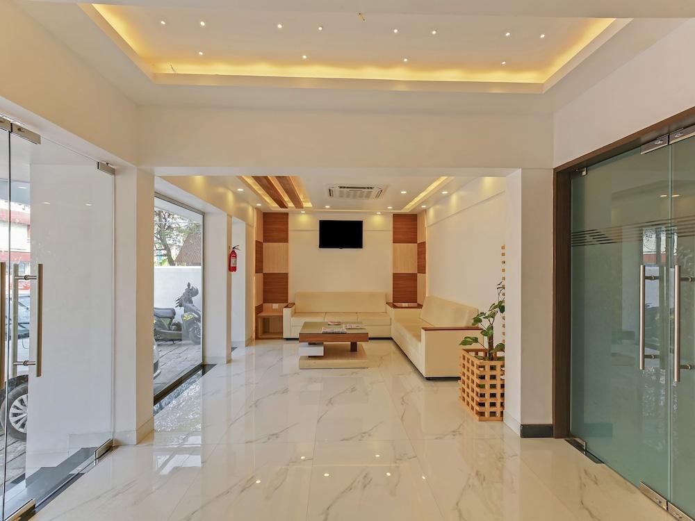 Treebo Goodland Residency - 500m from Railway Station