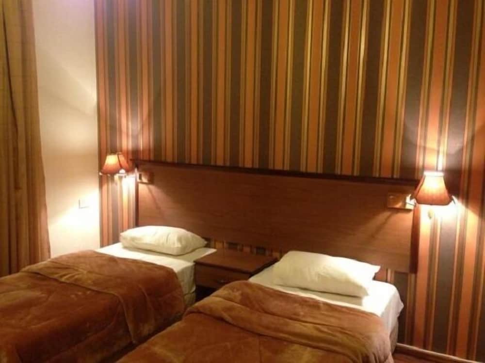 Golden Palace Hotel Apartments