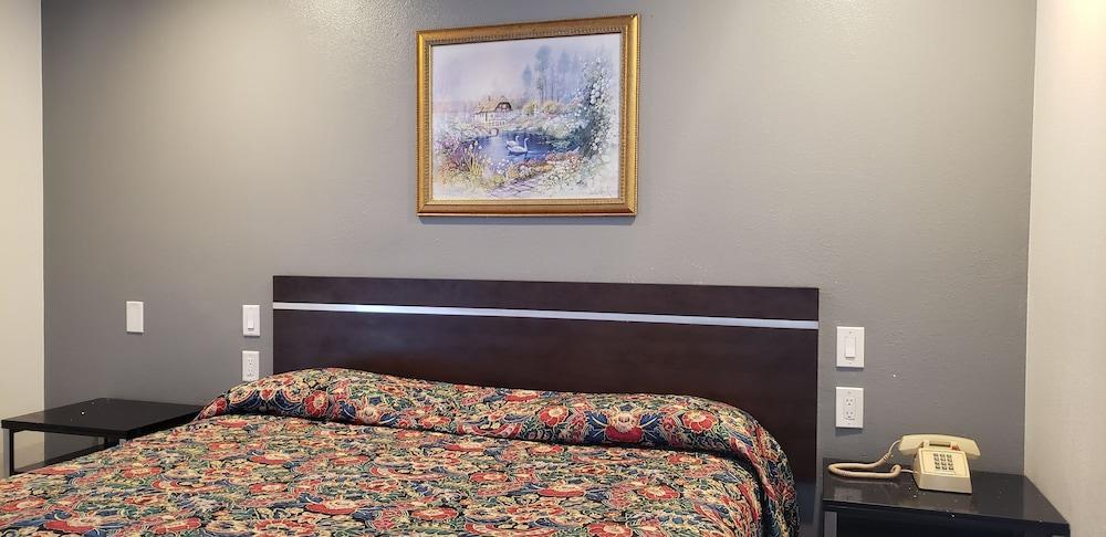 Starlight Inn La Brea