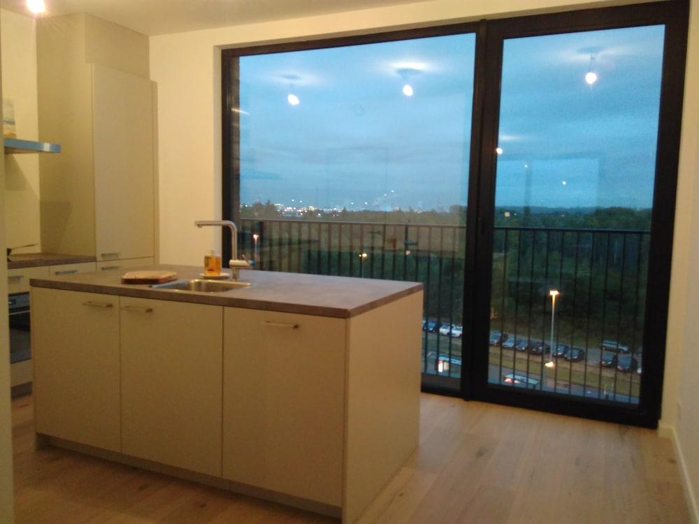 Fully Equipped Sunny Apartment