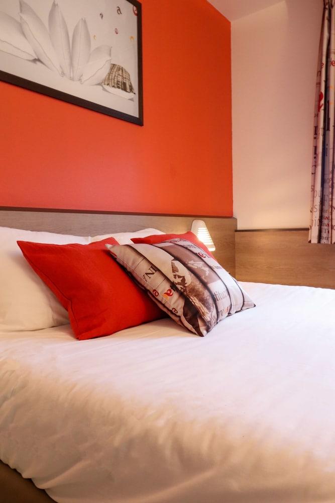 ACE Hôtel Travel Athée sur Cher - A85 Aire du Val de Cher