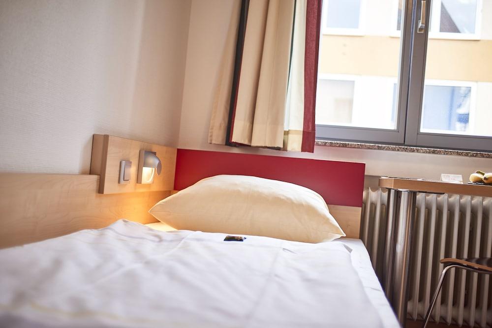 DJH Jugendgästehaus Bermuda3Eck Bochum - Hostel