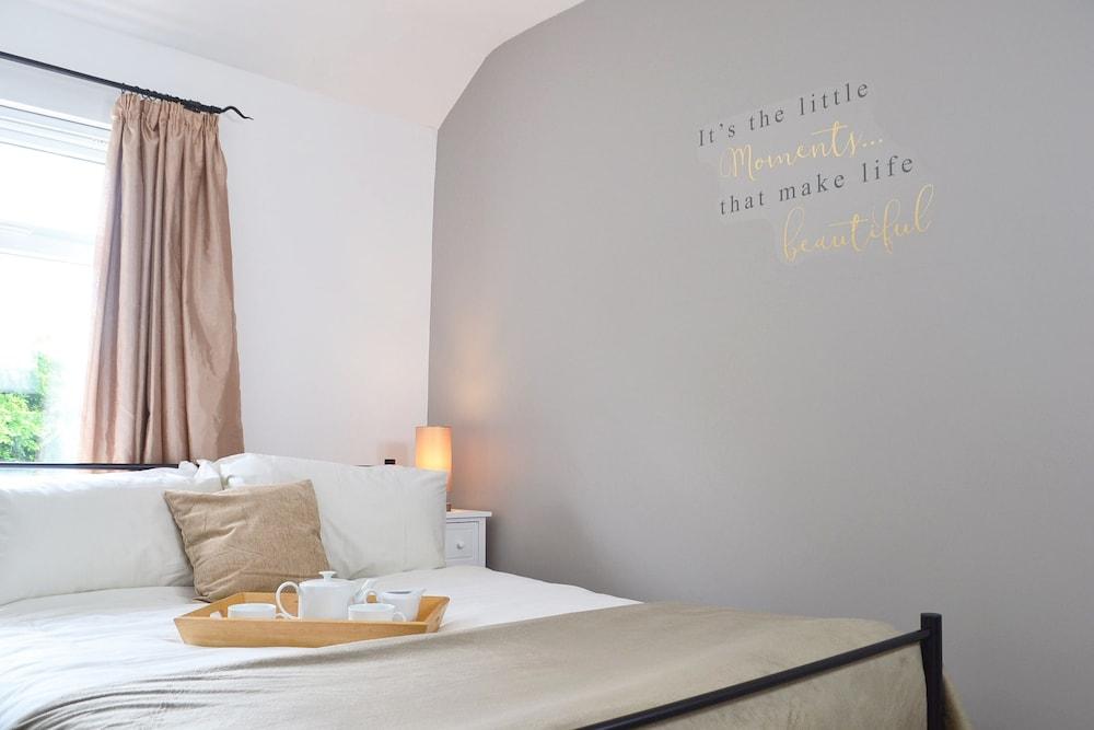 No 40, 5 beds, sleeps 7