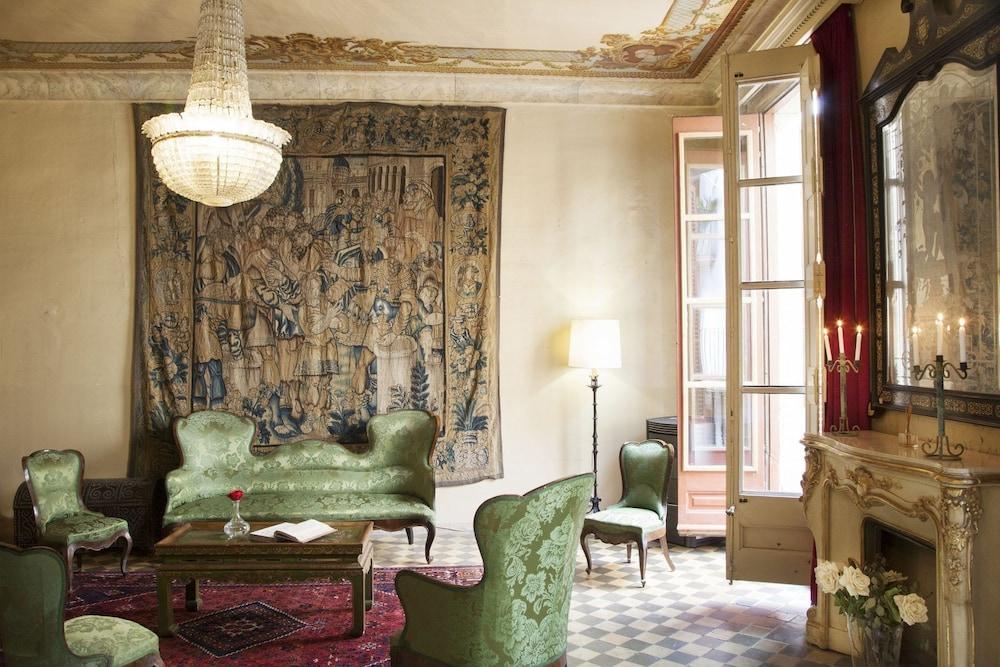 Lo Palauet de la Muralla