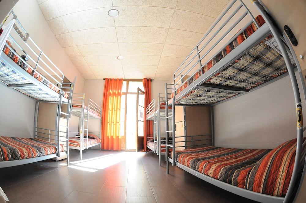 Albergue Zaragoza Hostel
