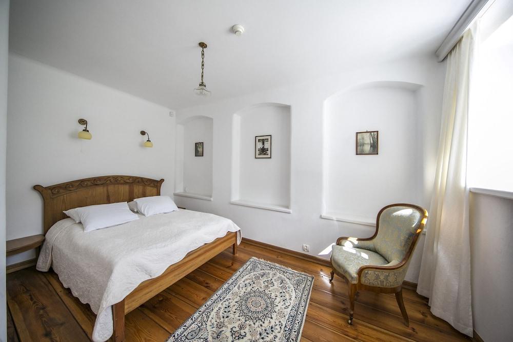 Pałac i Folwark Galiny