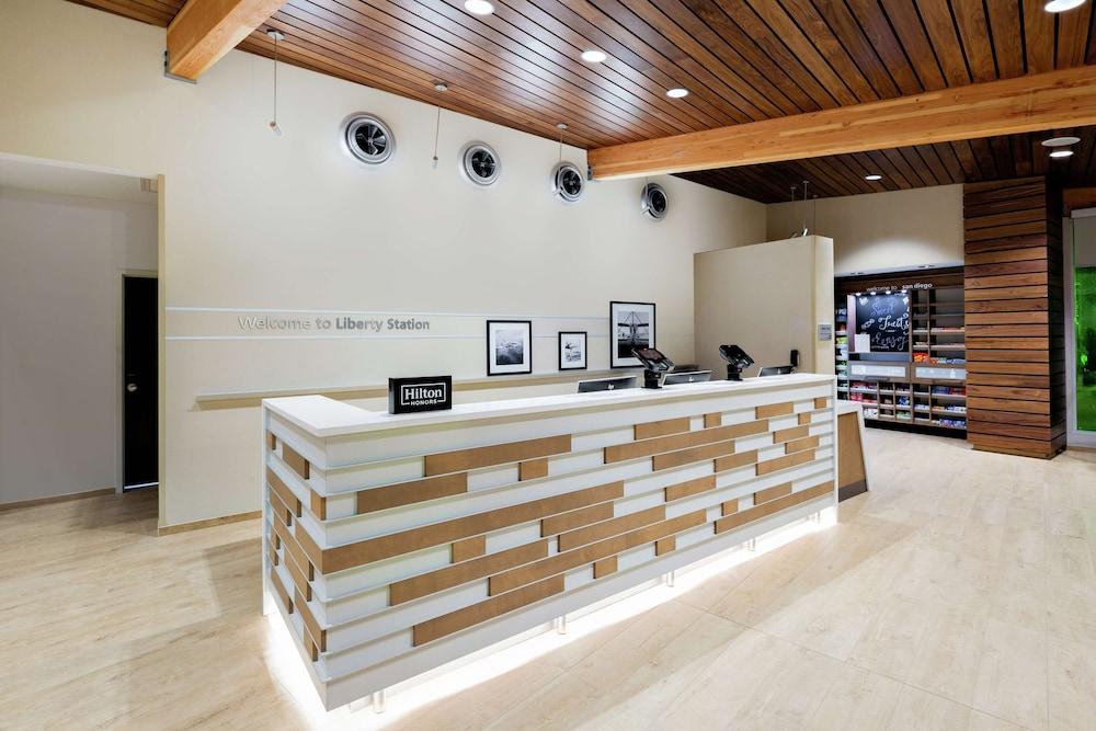  Hampton Inn & Suites San Diego Airport Liberty Station