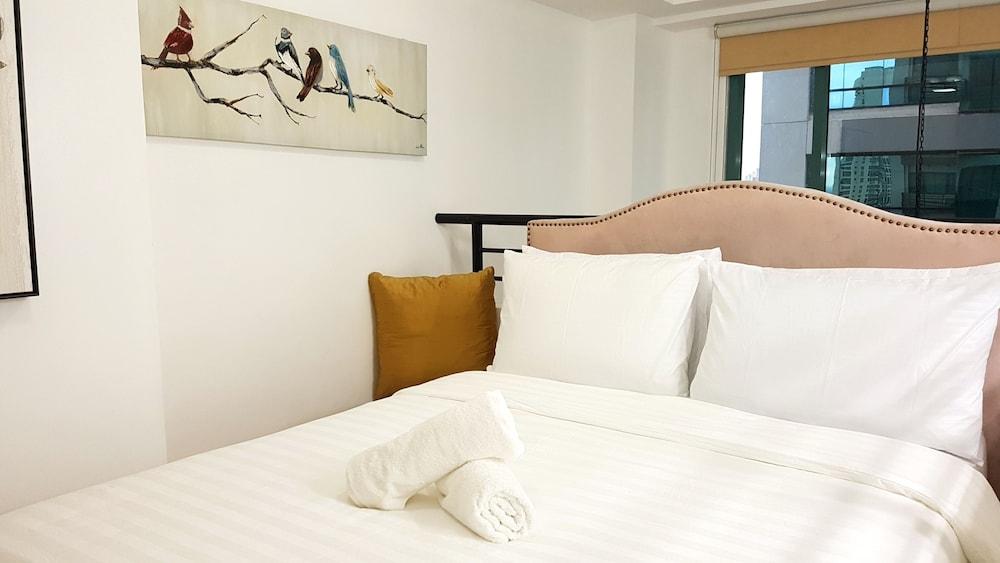 Pad in BGC Fort St.Luke