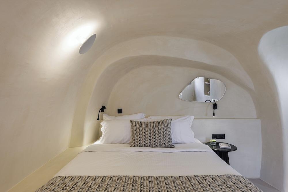 Annouso Villa by Caldera Houses