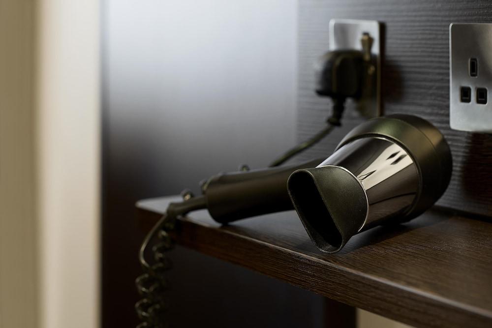 Premier Inn Epsom Town Centre