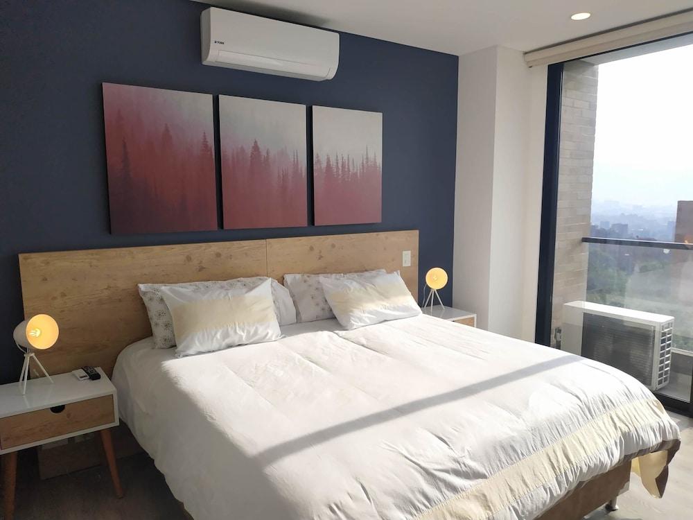 Hotel Class Suites By Colclick