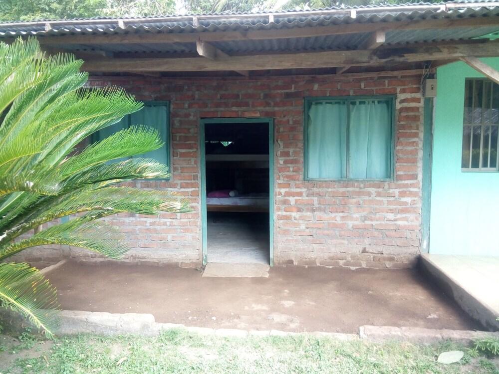 Hospedaje Los Chocoyos - Hostel