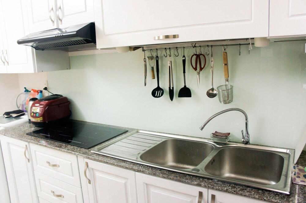 Sweet Apartment New and Shine