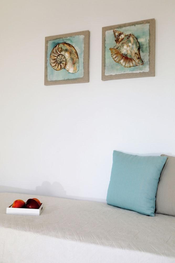 Irida Vacation Suites