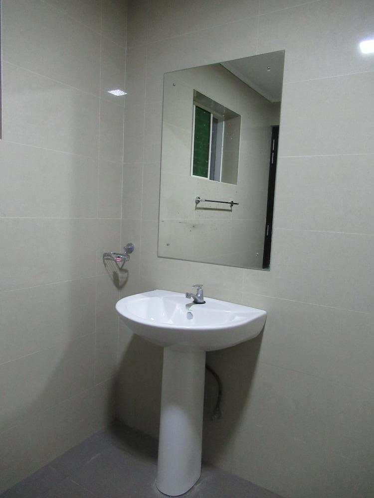 Kalamatiya Bird Sanctuary