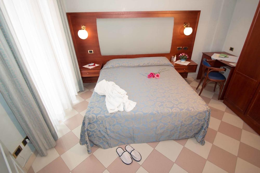 Residence Costazzurra