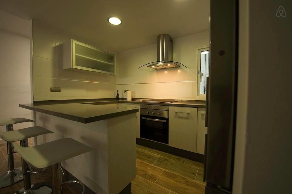 Avenida entre Estadio y Victoria