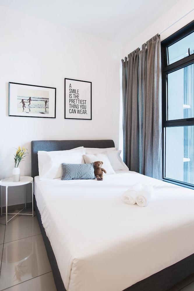 A9 Relax & Enjoy in a Luxury Condo near Jonker St