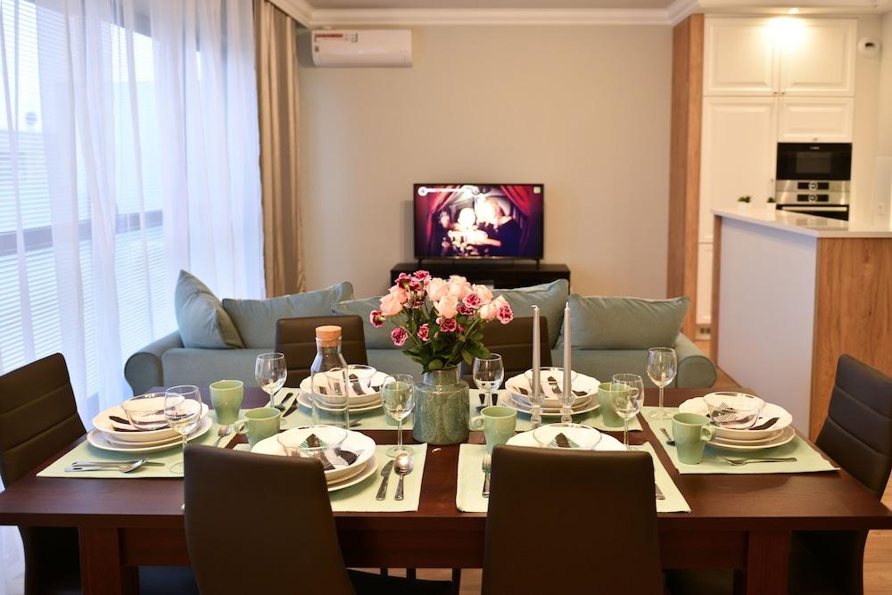 La Gioia Elegant Spacious Apartment