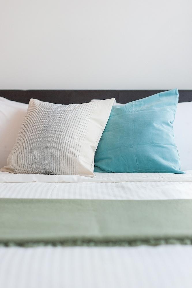 S8 COZY 1 BR - KLCC - KL Tower - High Speed WiFi