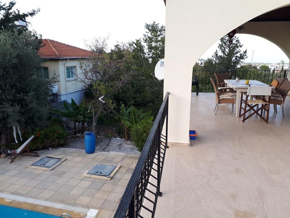 Sea Breeze Mountain Villa