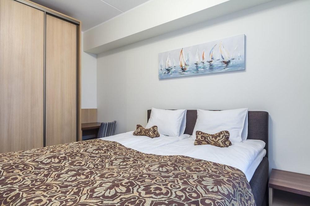 Karlson Lux Apart Hotel