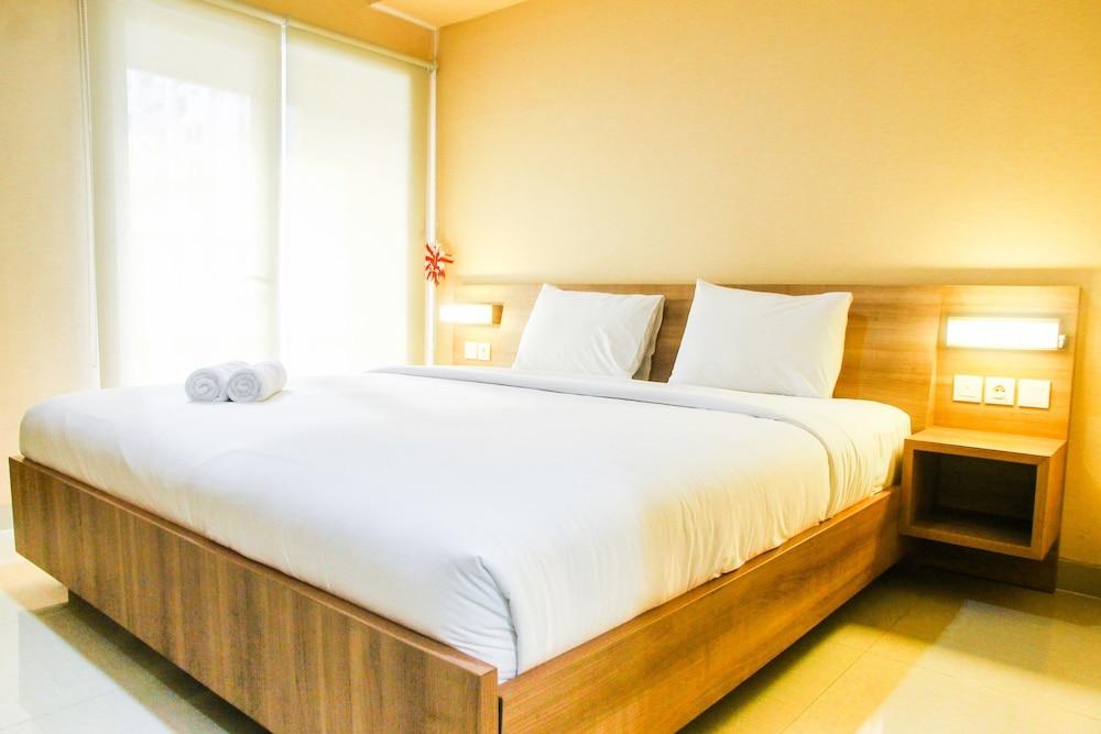 Pool View Studio Ara Residance Apartement Near Gading Serpong