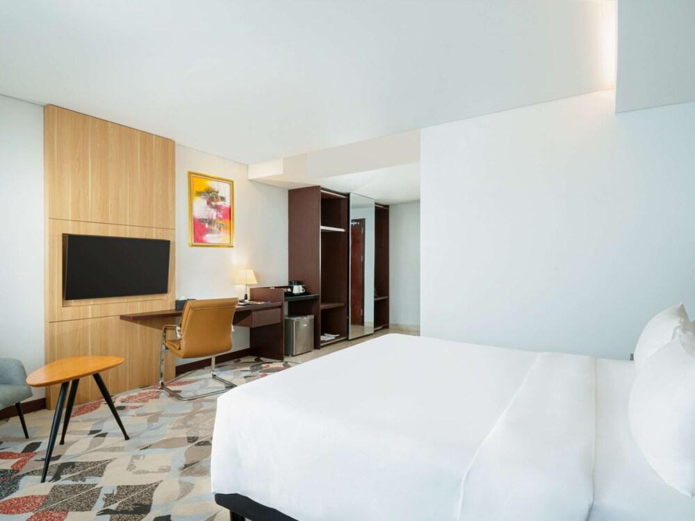 Golden Tulip Springhill Lampung