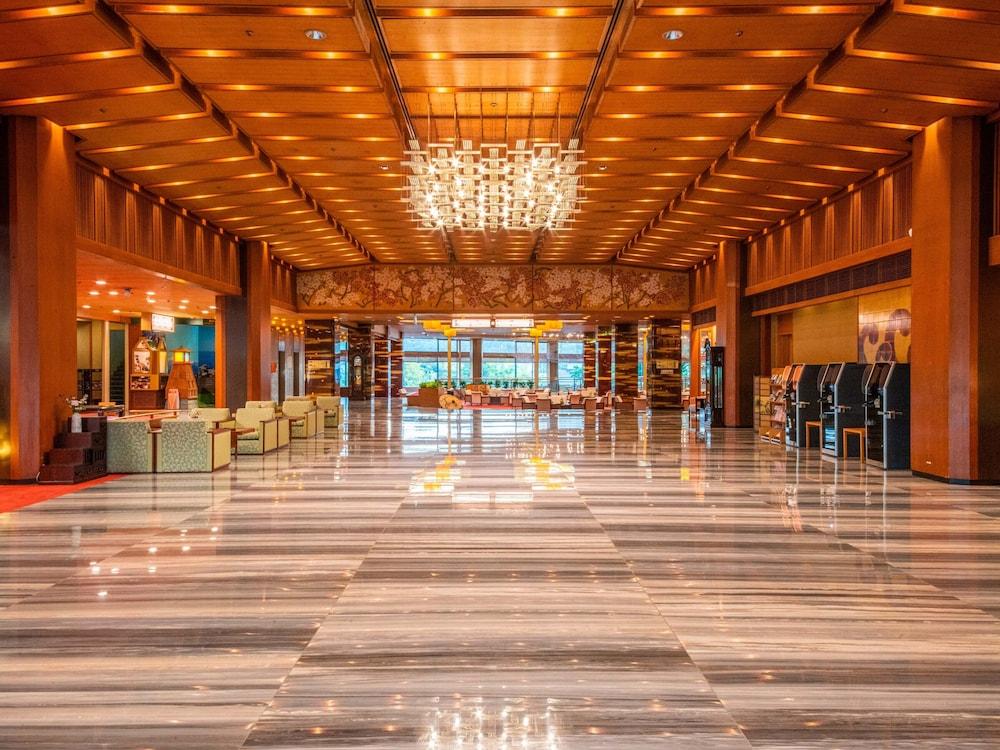 Yamashiro Onsen Miyabi no Yado Kaga Hyakumangoku