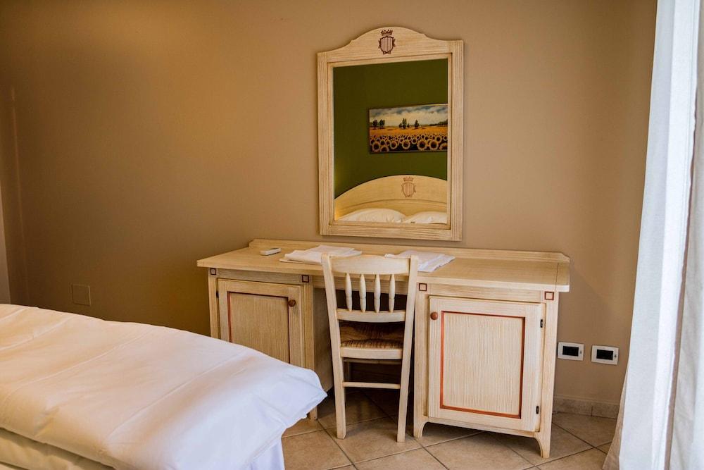 Residence Santa Costanza