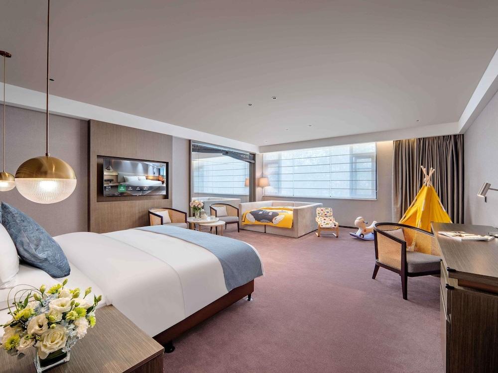 Novotel Nantong Center