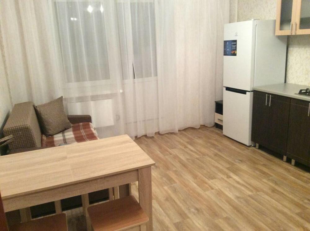 Apartment on Pobedy 6