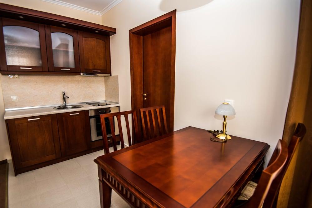 Apartments in Down Town Complex