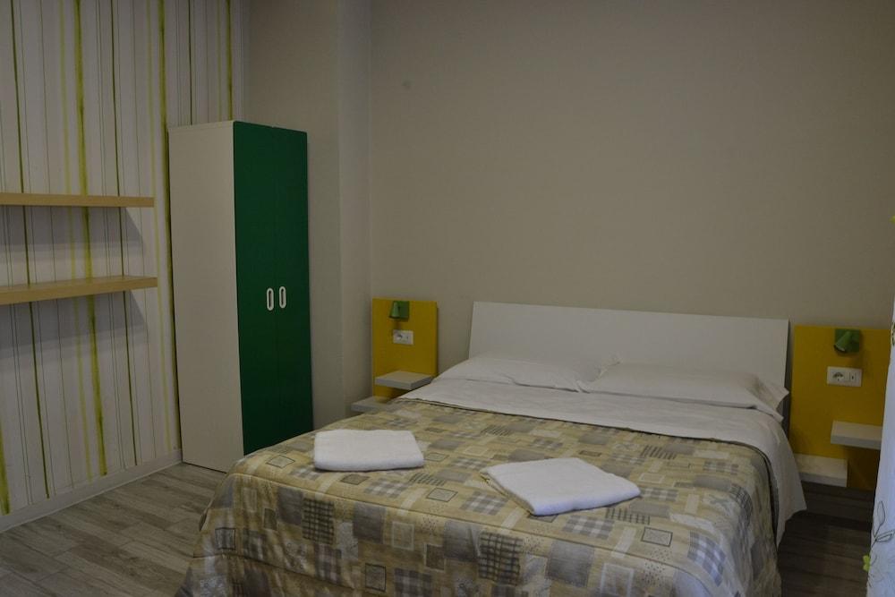 Leonardo Tourist House