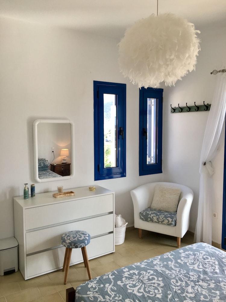 Aphrodite and Apollo Apartments