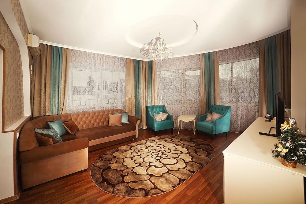 Kras Hotel Resort Spa