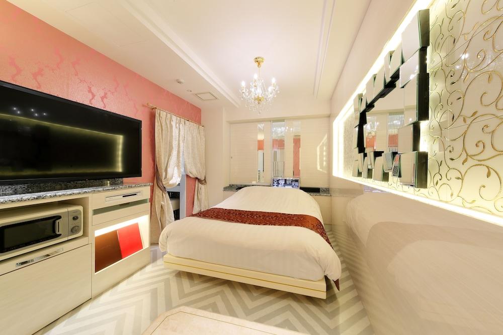 Hotel Cherena - Adult Only