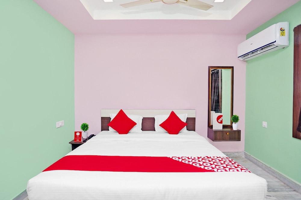 Capital O 14489 Hotel Aryan