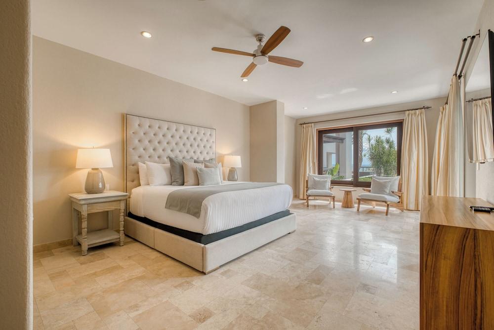 Playa de La Paz by Lumina