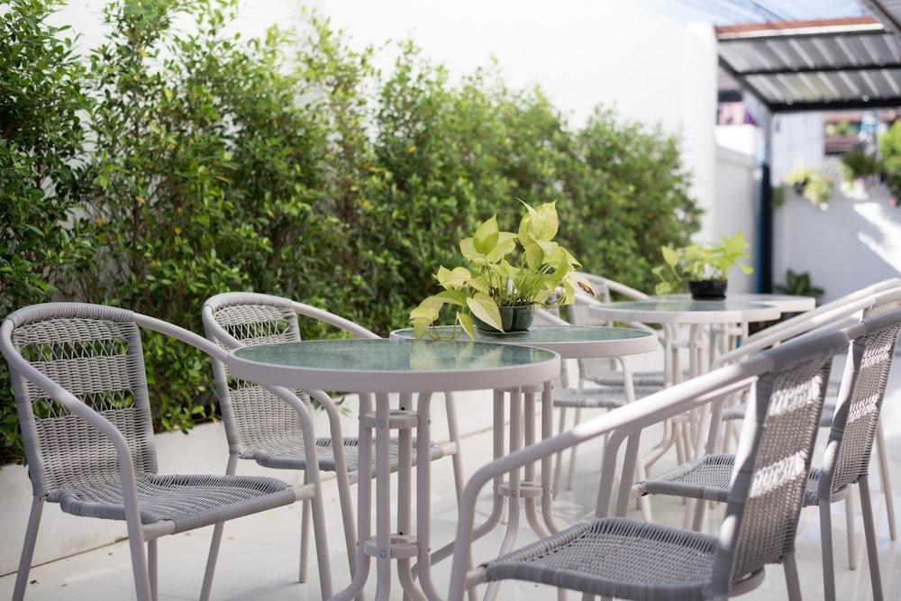 Malizon Hotel & Residences