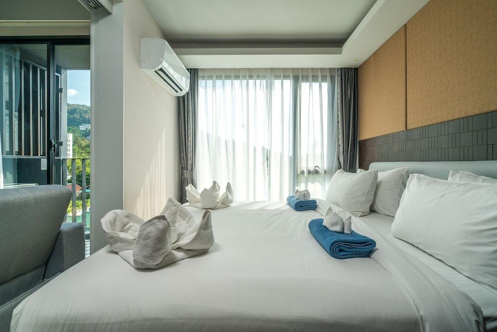 Aristo Surin by Lofty