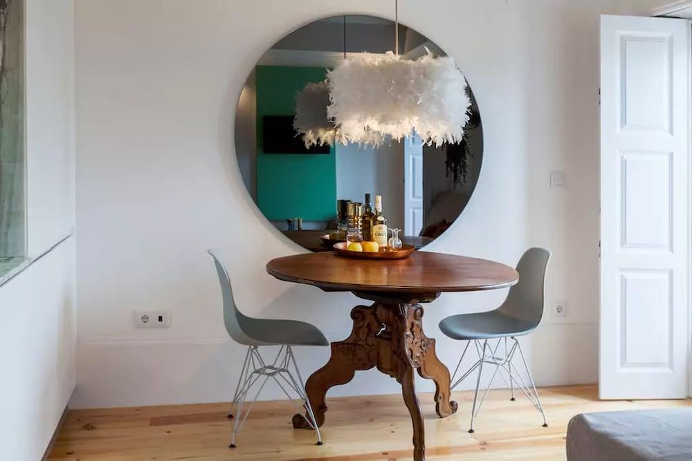 Boutique Rentals - Republica's Garden Studio with views