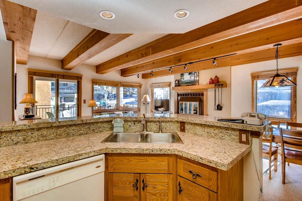 2 Br- Amazing View Of Mt Crested Butte 2 Bedroom Condo - No Cleaning Fee! by RedAwning