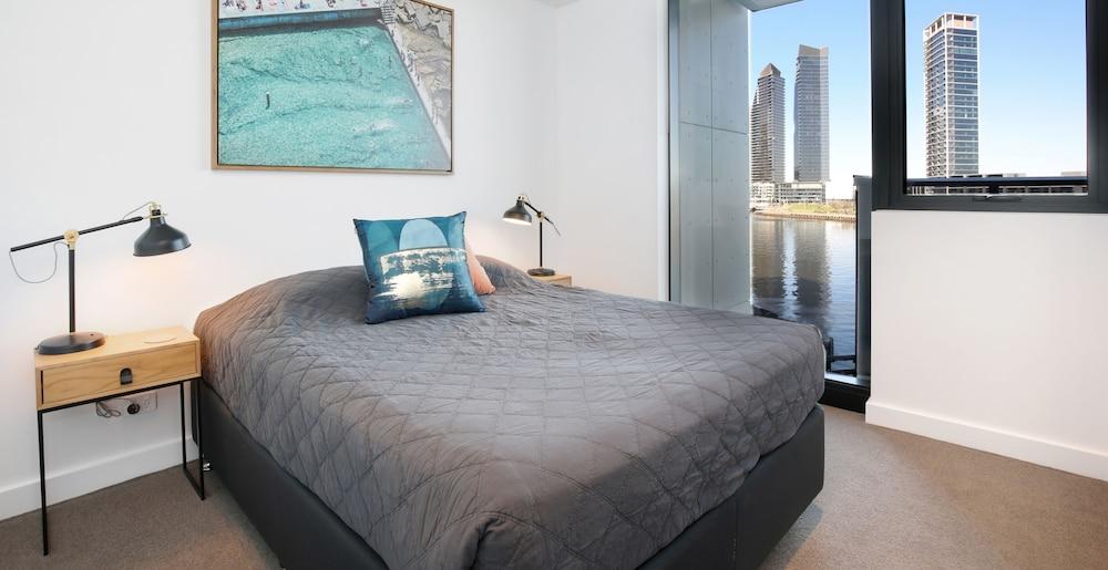 Orange Stay at Collins Wharf