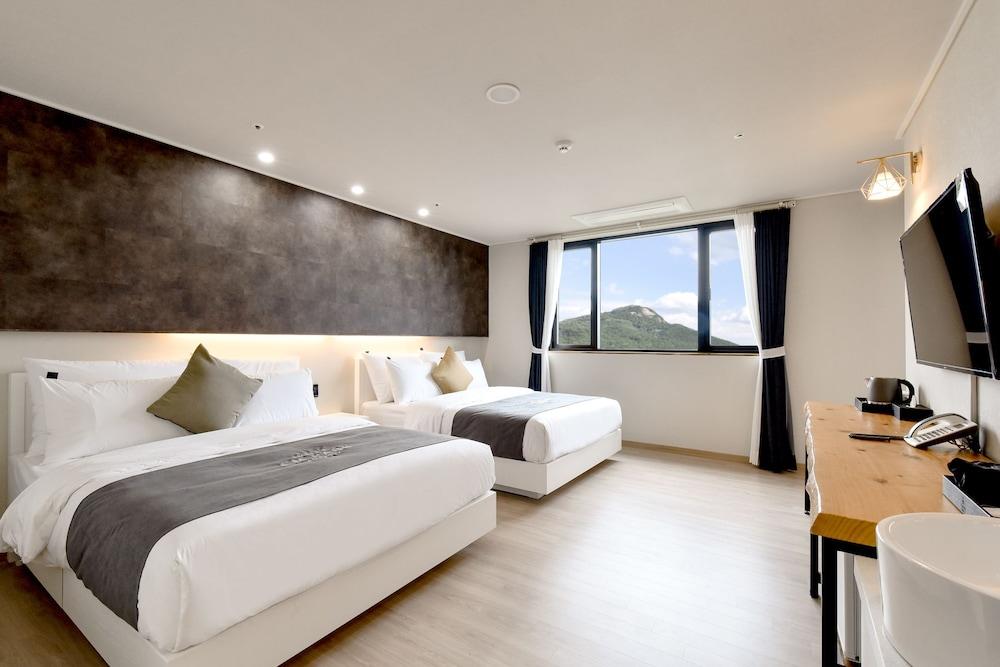 Andong CM Park Hotel