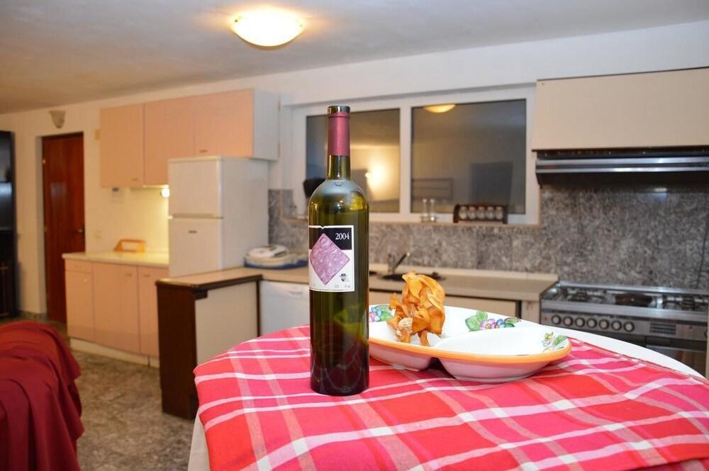 Apartments Anastazija