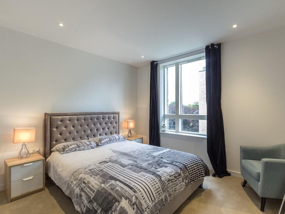 Blissful one bed Near the River