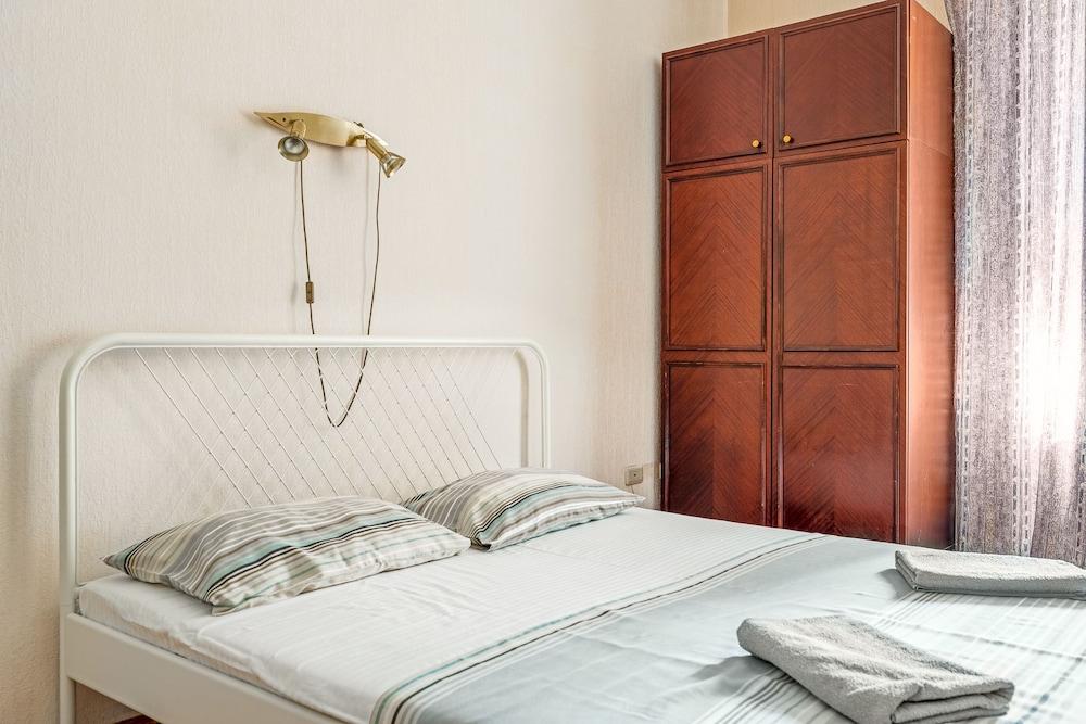 Apartment on Park Pobedy