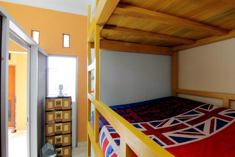 Griya Ardafa - Hostel